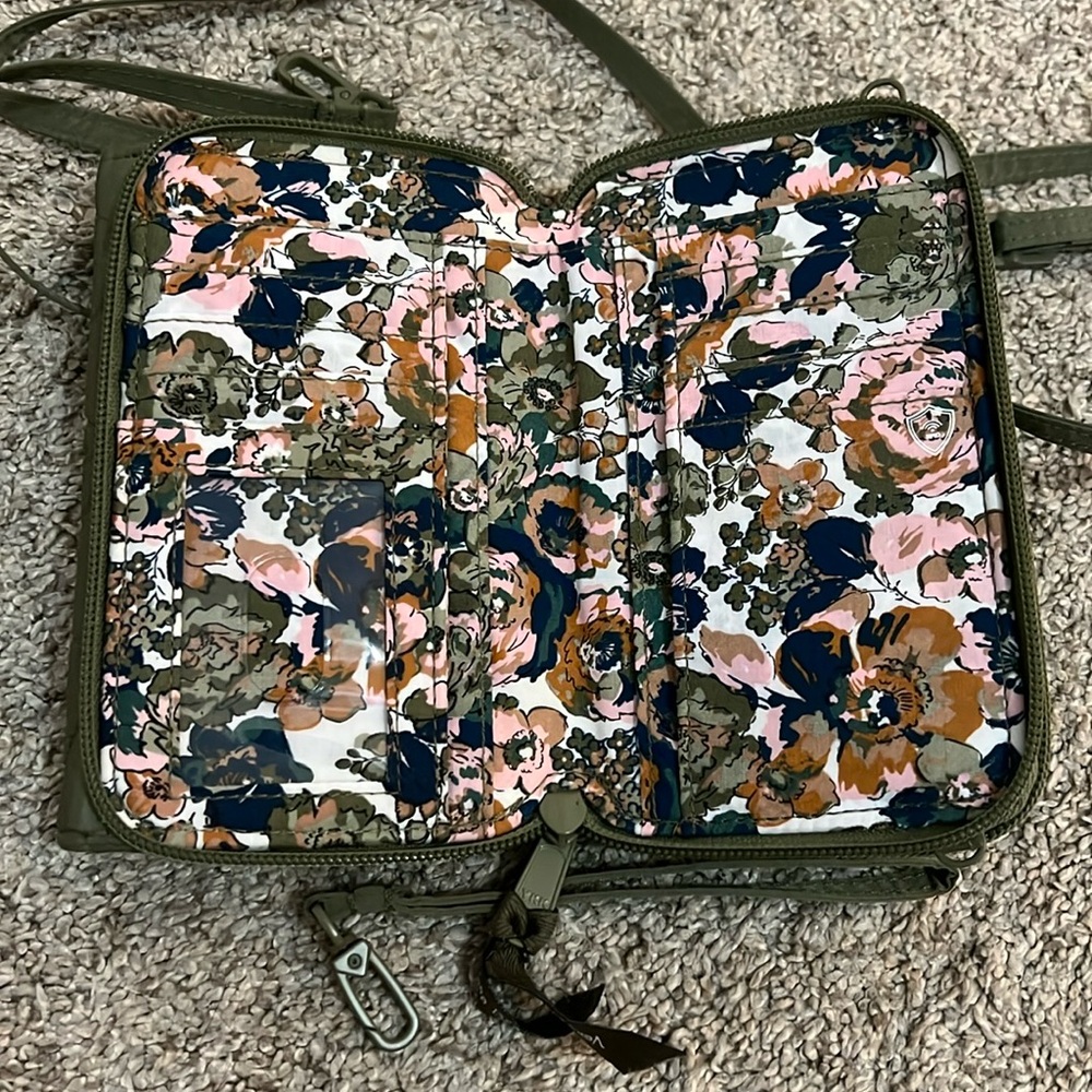 Green floral Vera Bradley Wallet/Crossbody